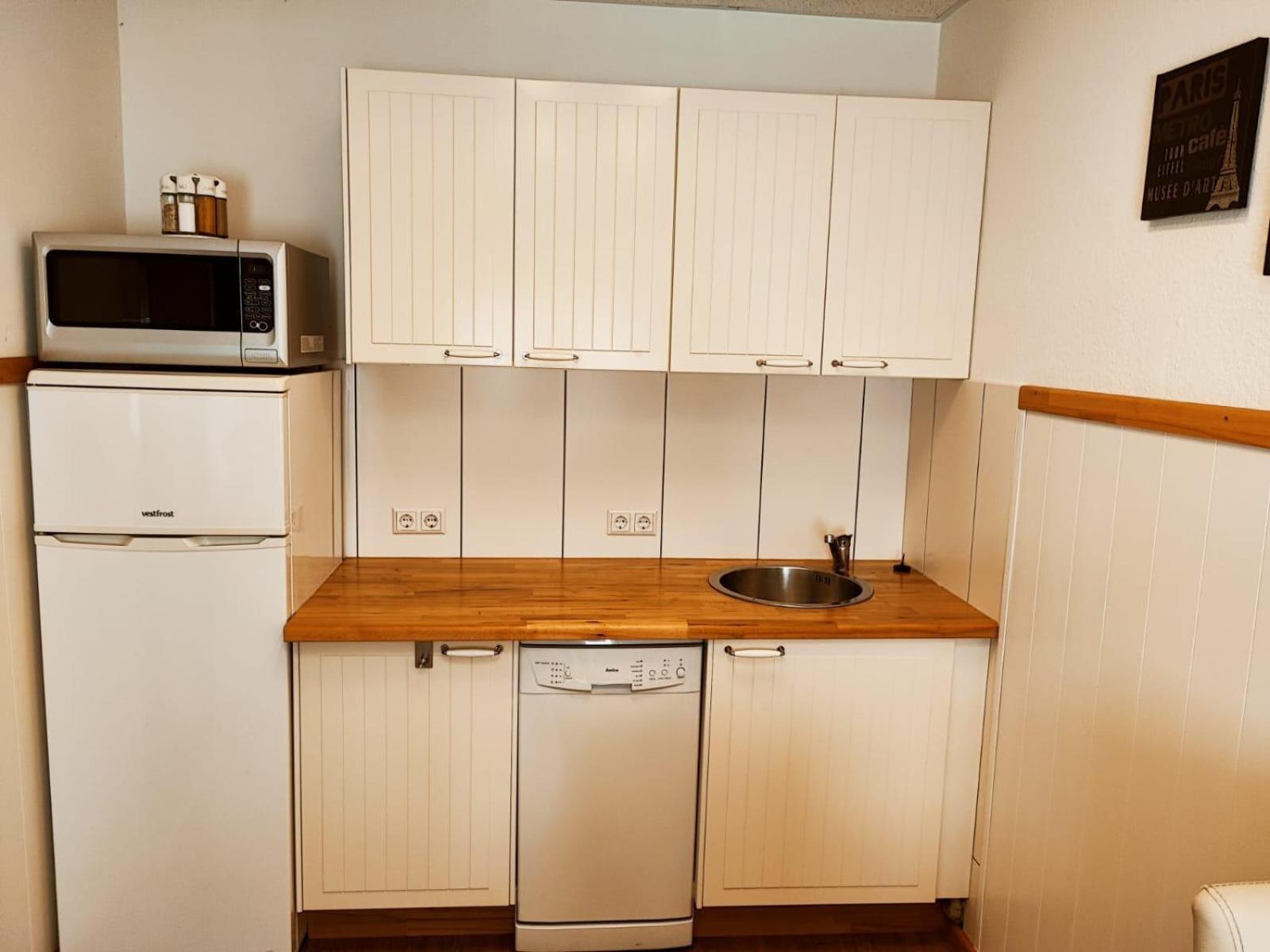 Warum Ins Hotel 네카줄름 외부 사진