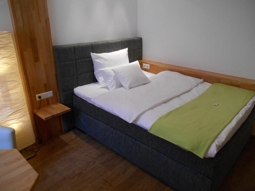 Warum Ins Hotel 네카줄름 객실 사진